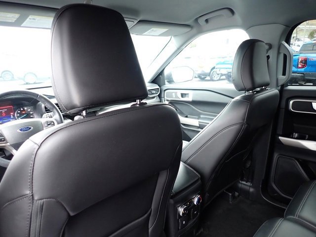 Certified 2022 Ford Explorer XLT w/ Equipment Group 202A image 18