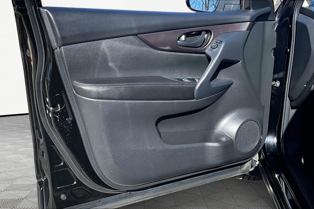 Used 2022 Nissan Rogue Sport S FWD image 22