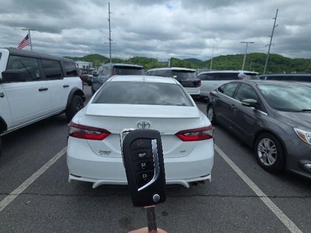 Used 2023 Toyota Camry SE FWD image 11