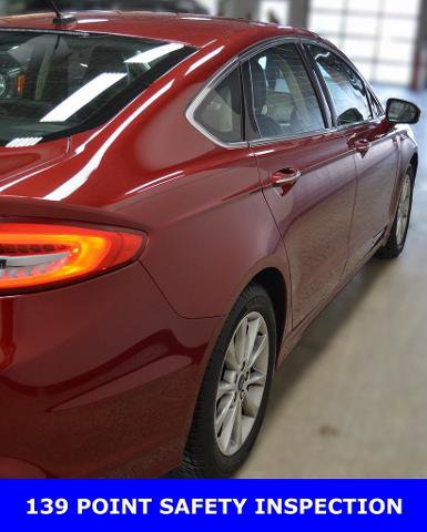 Certified 2017 Ford Fusion SE w/ Fusion SE Technology Package image 6