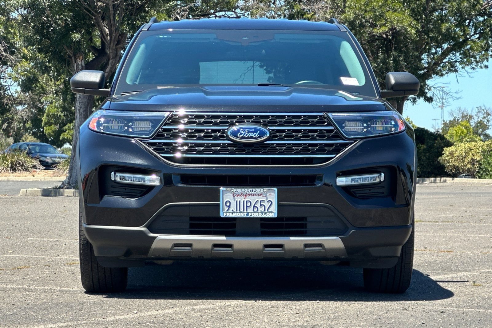 Certified 2023 Ford Explorer XLT w/ Equipment Group 202A AWD/4WD image 9