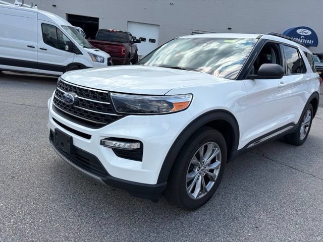 Certified 2022 Ford Explorer XLT w/ Equipment Group 202A AWD/4WD image 7
