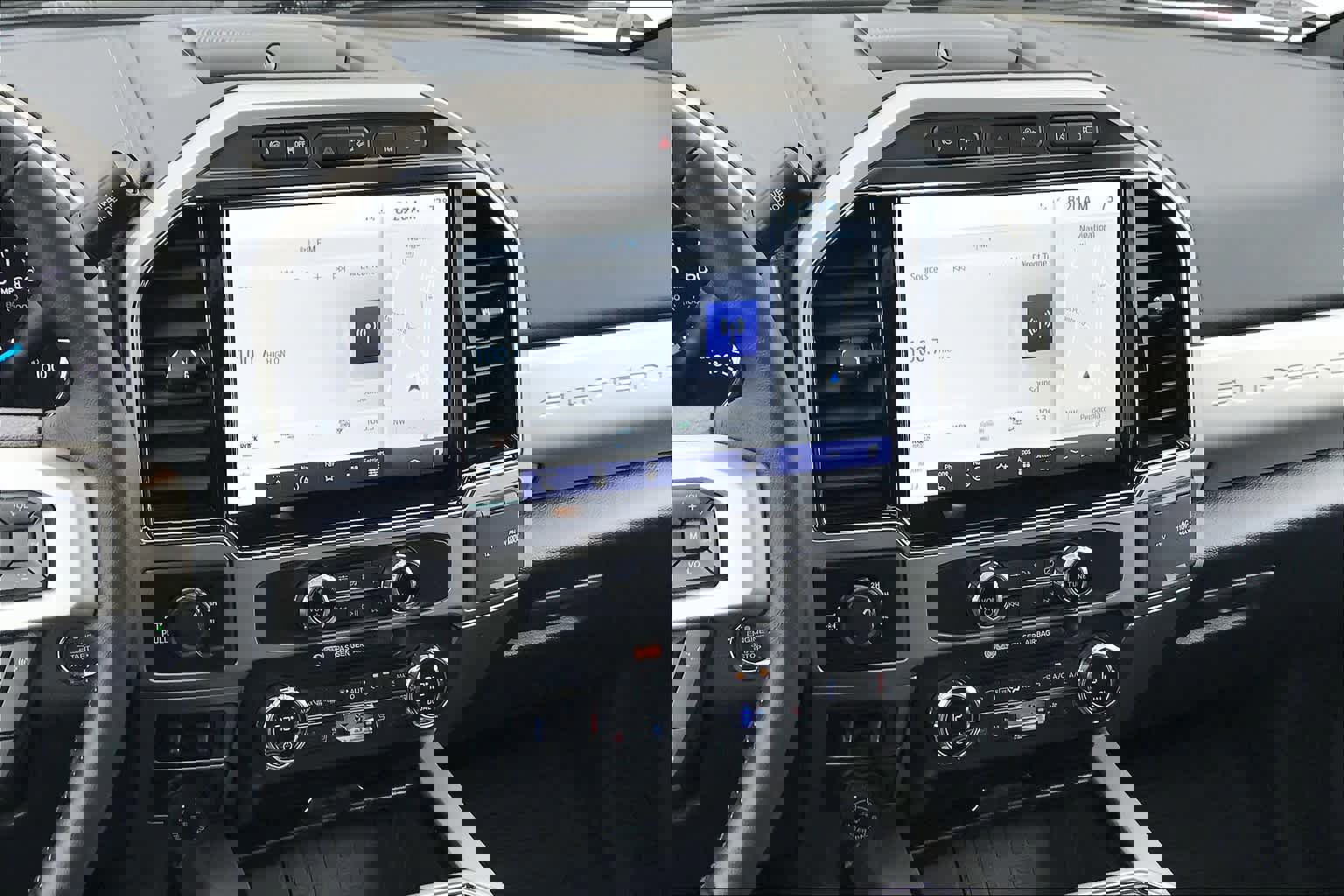 Certified 2022 Ford F350 Lariat w/ Black Appearance Package image 8