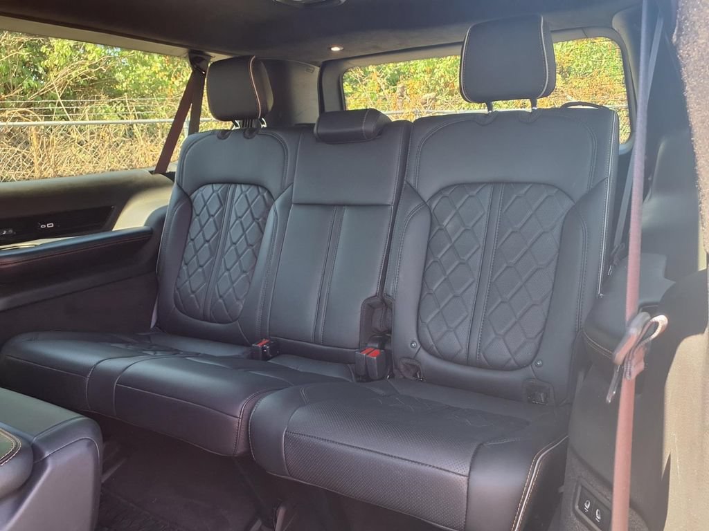 Used 2023 Jeep Grand Wagoneer L Series III w/ Rear Seat Video Group 1 AWD/4WD image 27