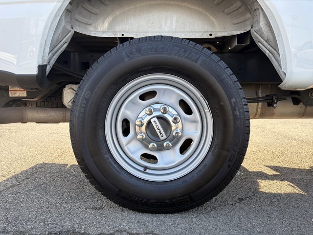 Certified 2025 Ford F250 XL w/ XL Chrome Package AWD/4WD image 30