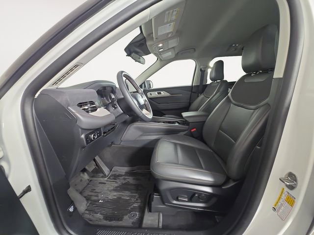 Certified 2025 Ford Explorer Active w/ Active Comfort Package image 9