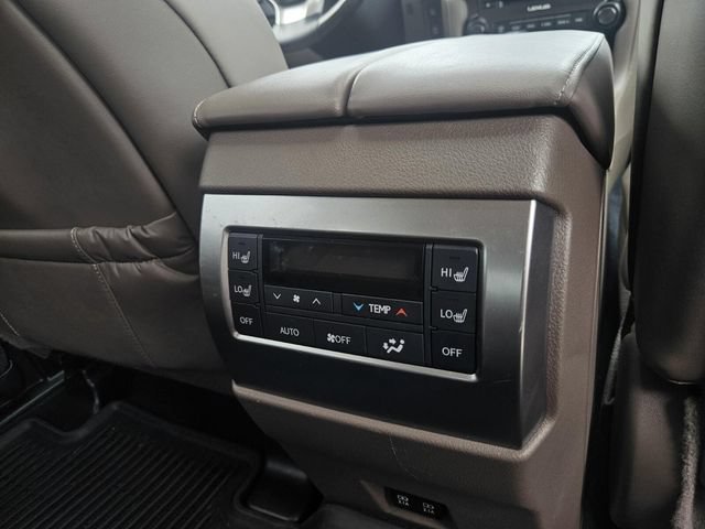 Used 2023 Lexus GX 460 Luxury w/ Sport Design Package AWD/4WD image 18