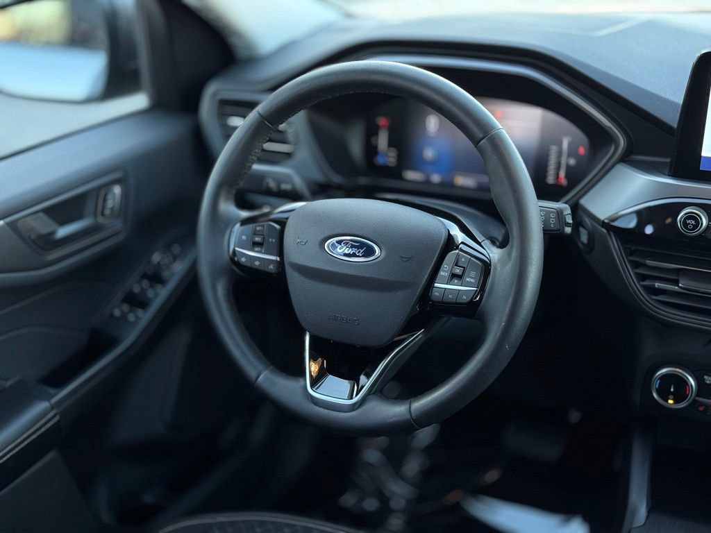 Certified 2024 Ford Escape Active AWD/4WD image 17