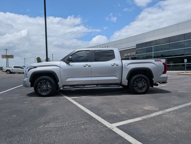 Used 2025 Toyota Tundra SR5 w/ SX Package RWD image 2