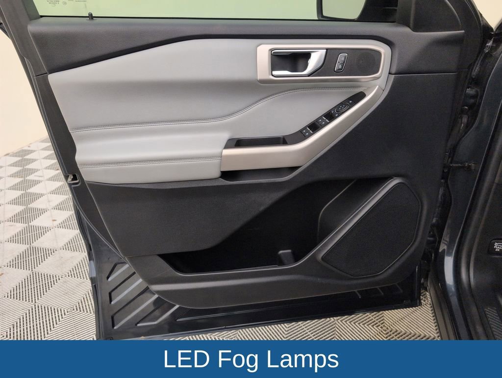 Certified 2022 Ford Explorer XLT w/ Equipment Group 202A image 32