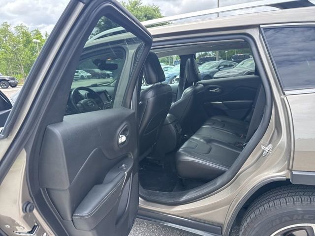 Used 2020 Jeep Cherokee Limited image 14