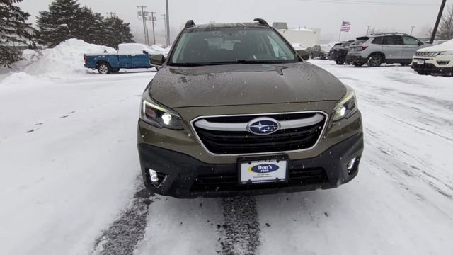 Used 2020 Subaru Outback Premium image 3