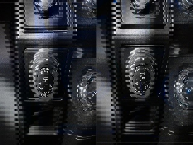 Certified 2019 Ford F150 XLT w/ Equipment Group 302A Luxury image 24