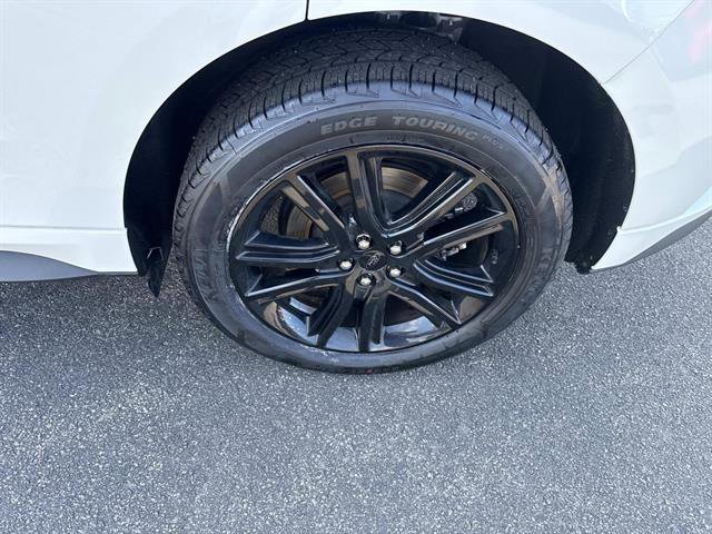 Certified 2022 Ford Edge ST-Line image 13