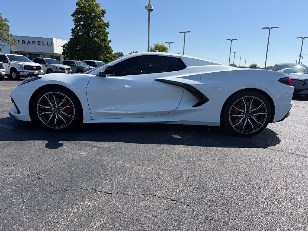 Used 2023 Chevrolet Corvette Stingray Preferred Conv w/ Z51 Performance Package RWD image 3