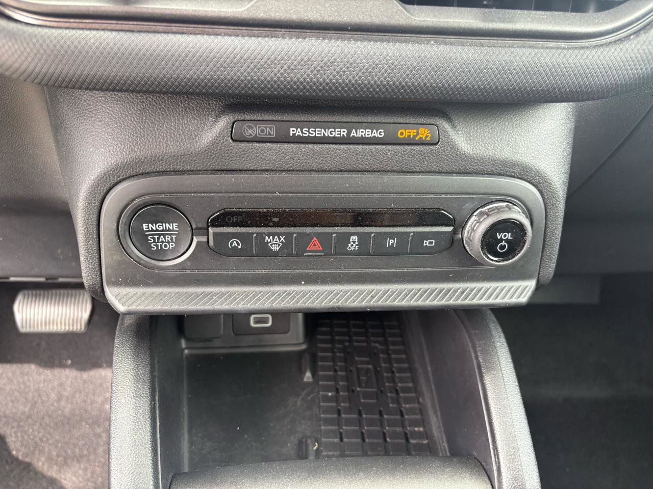 Certified 2025 Ford Bronco Sport Outer Banks w/ Outer Banks Tech Package+ AWD/4WD image 24