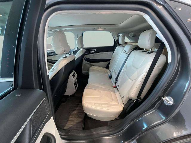 Certified 2019 Ford Edge Titanium w/ Cold Weather Package AWD/4WD image 18