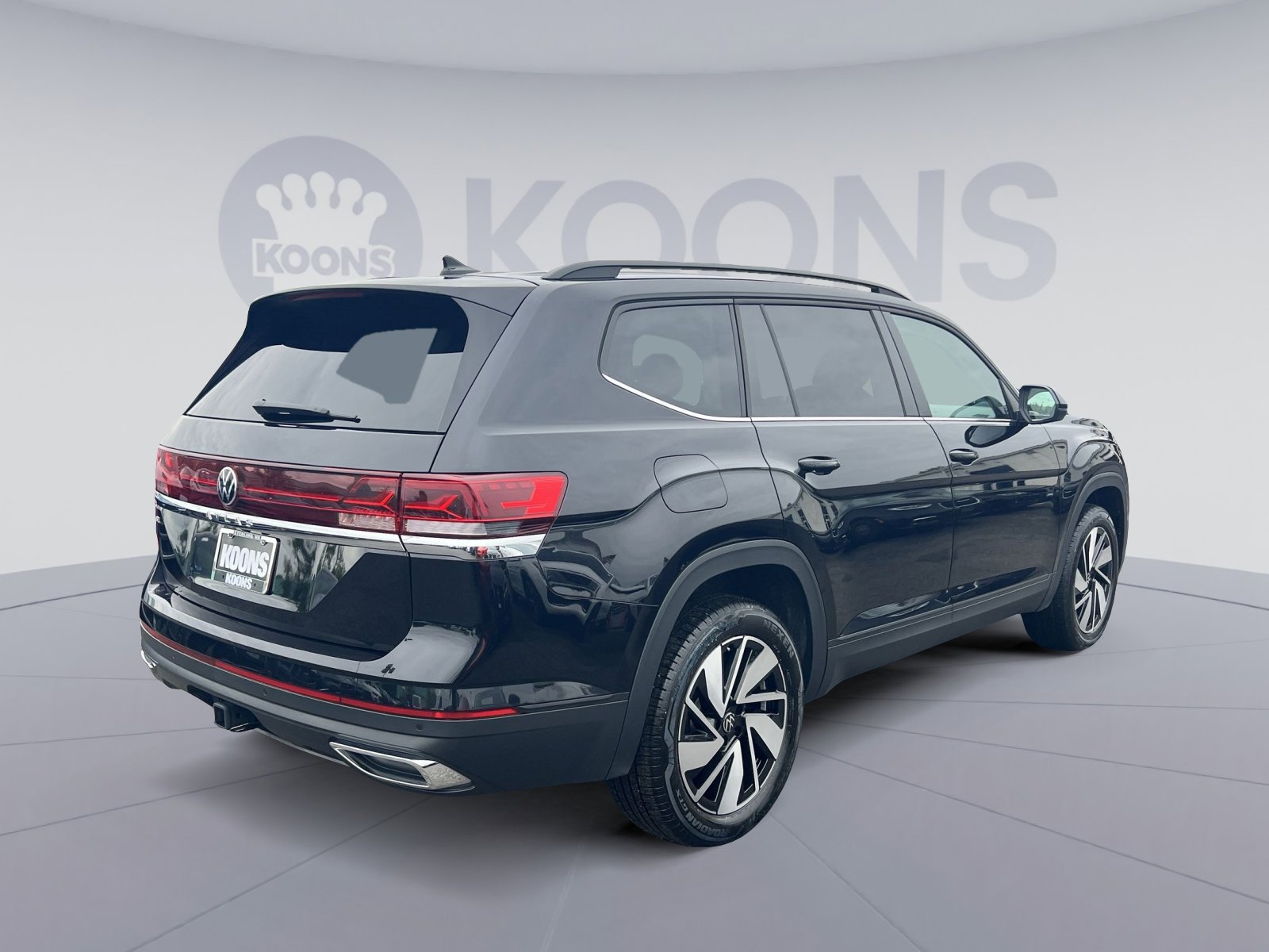 Used 2025 Volkswagen Atlas SE FWD image 11