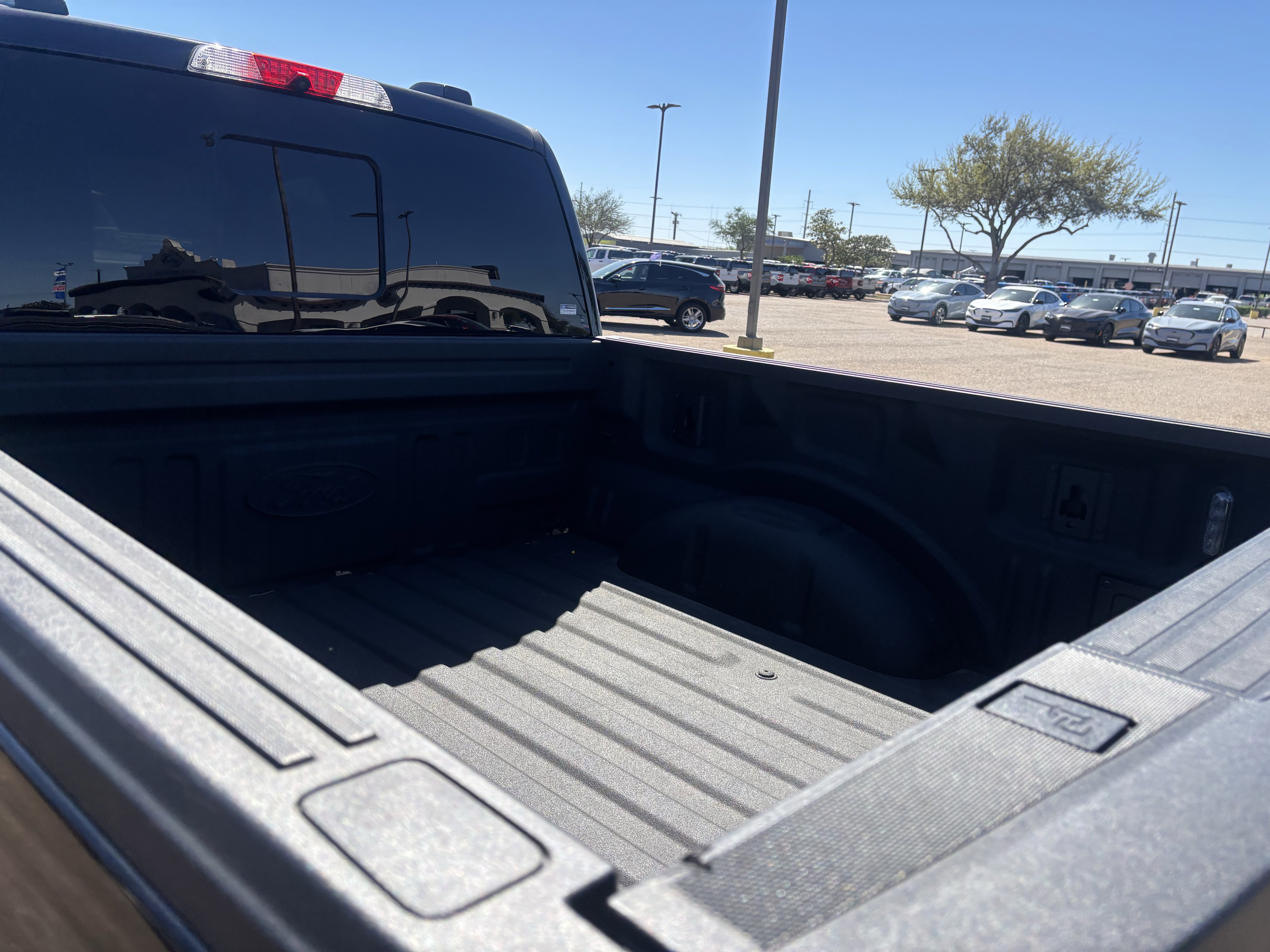 Certified 2024 Ford F150 Platinum w/ FX4 Off-Road Package image 18