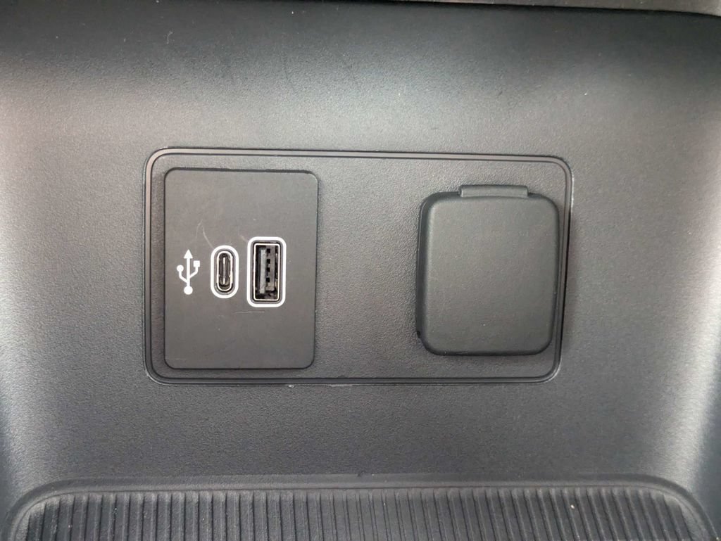 Certified 2026 Ford Explorer Active RWD image 24