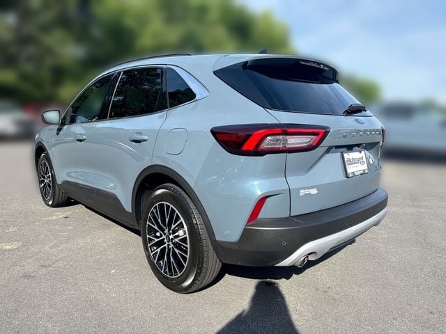 Certified 2023 Ford Escape SE w/ PHEV Premium Package FWD image 6