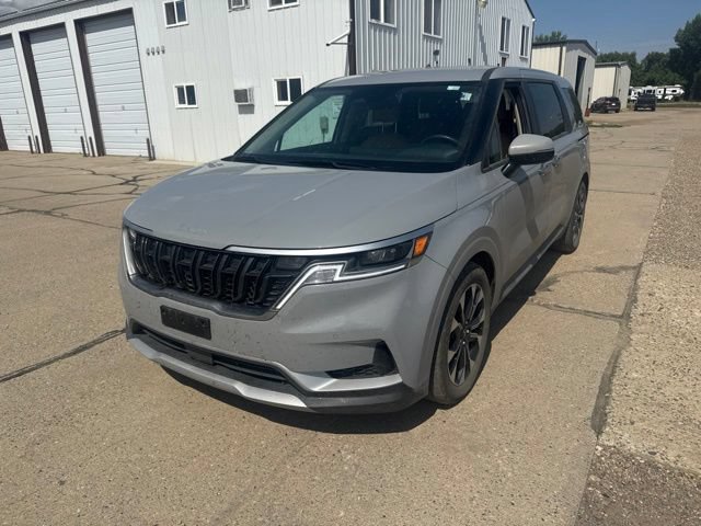 Used 2024 Kia Carnival EX FWD image 5