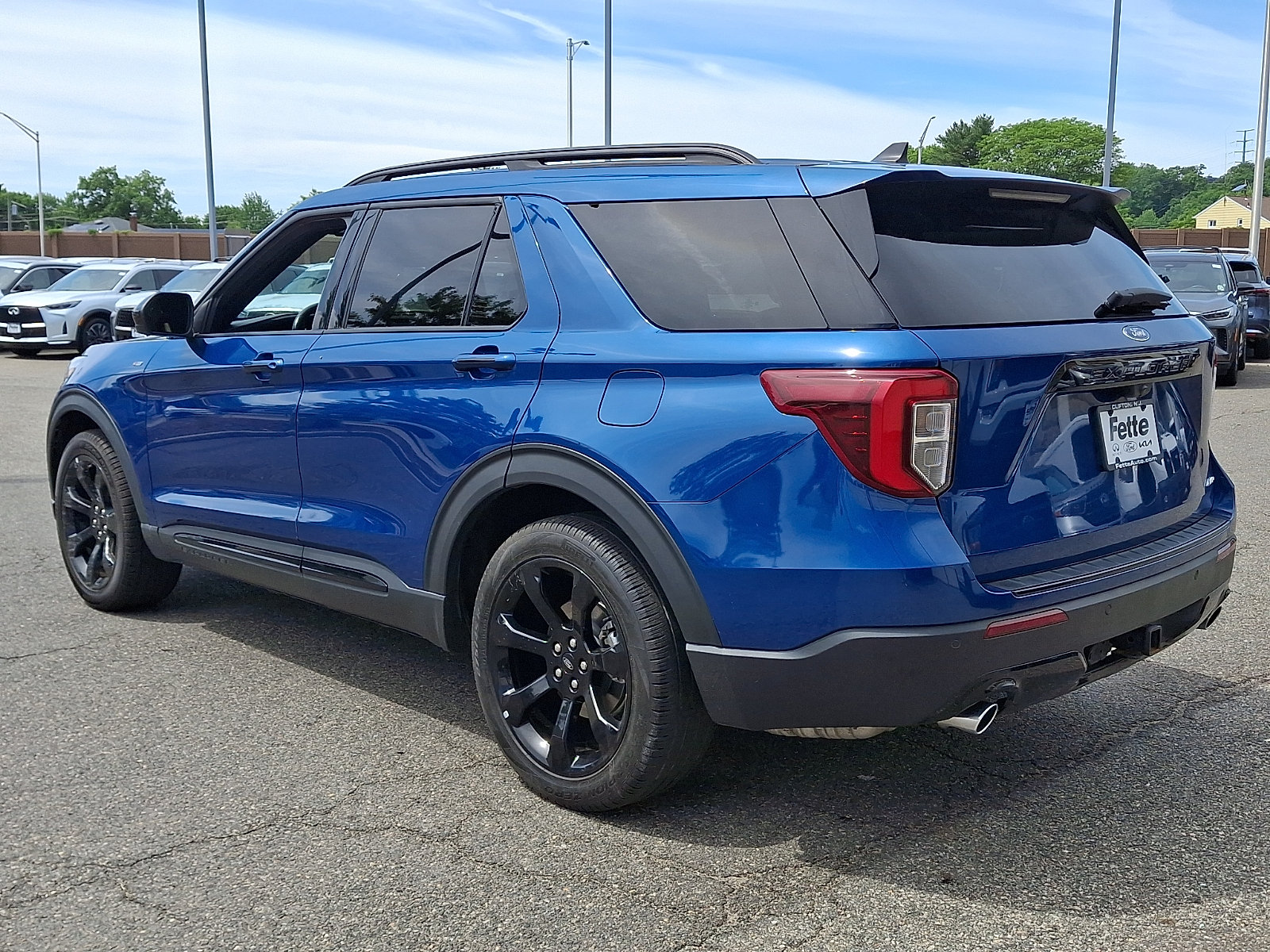 Certified 2023 Ford Explorer ST-Line w/ Class IV Trailer Tow Package AWD/4WD image 6