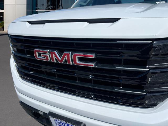 Used 2024 GMC Sierra 1500 Elevation RWD image 11