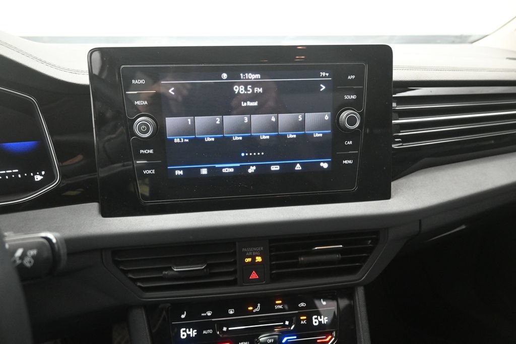 Used 2025 Volkswagen Jetta SE w/ Sunroof Package FWD image 9