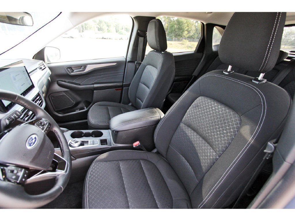 Certified 2025 Ford Escape Active w/ Tech Pack #1 FWD image 31