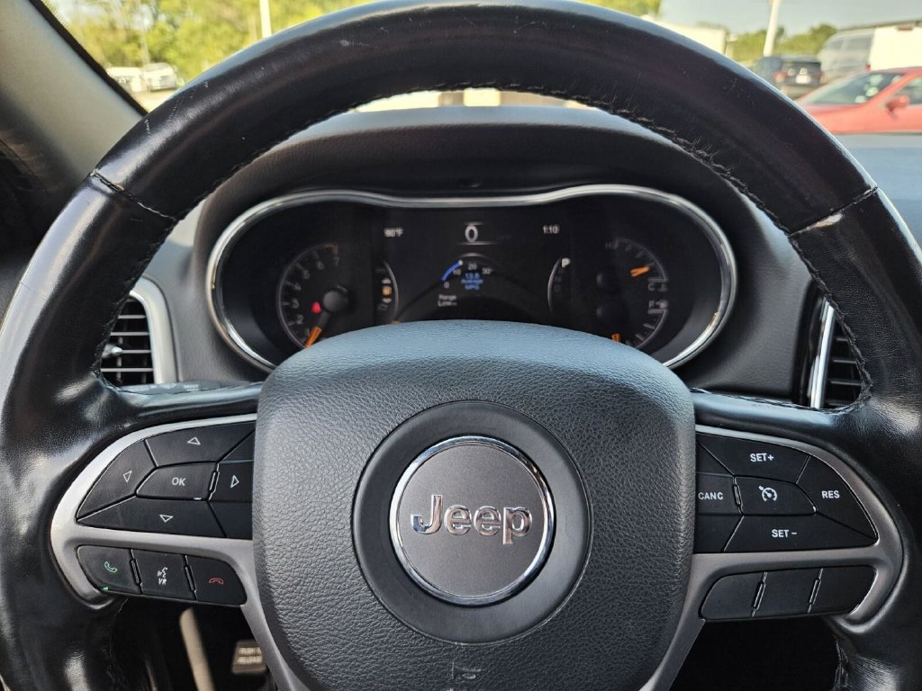 Used 2020 Jeep Grand Cherokee Limited AWD/4WD image 31