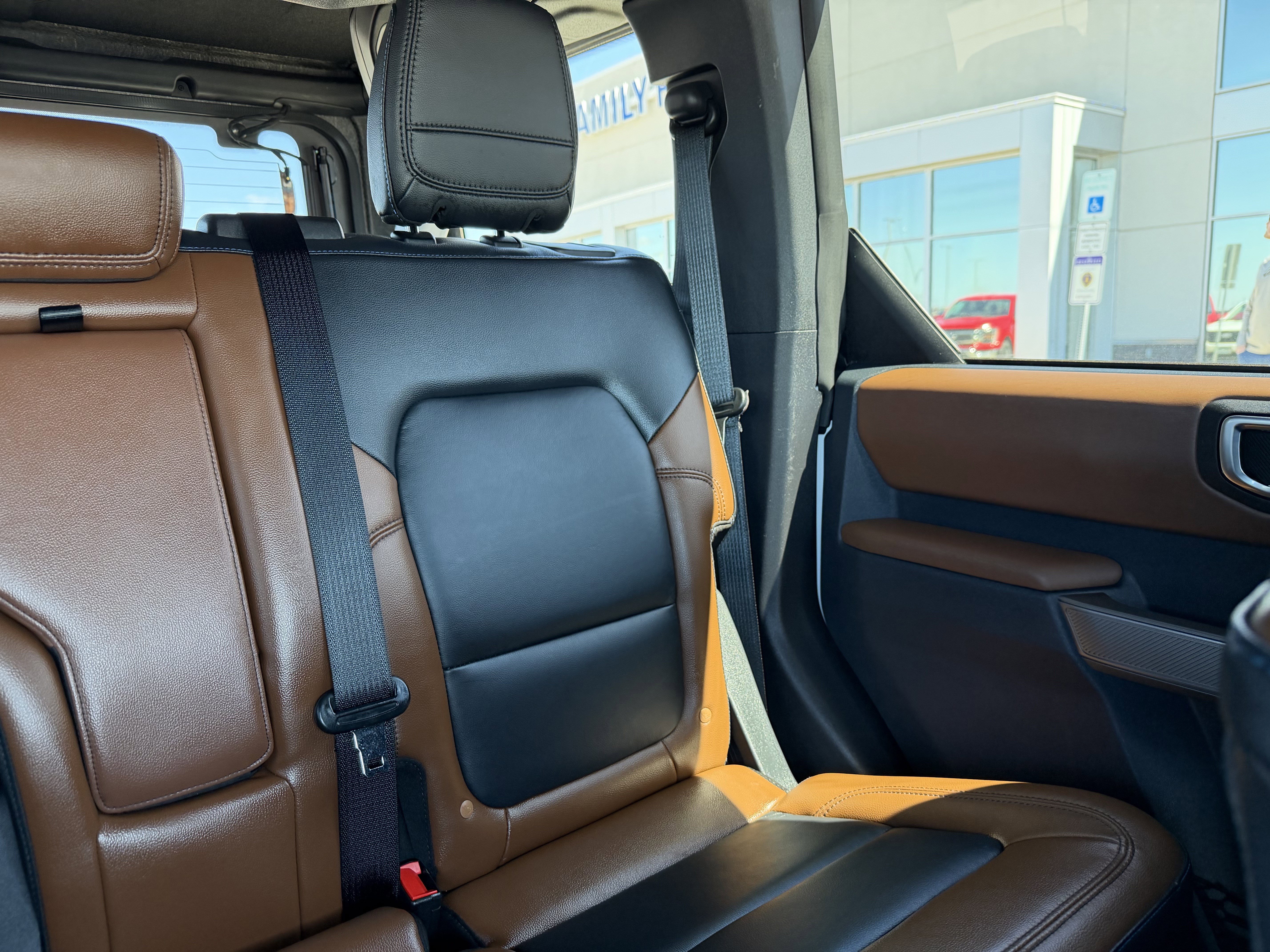 Certified 2023 Ford Bronco Outer Banks AWD/4WD image 14