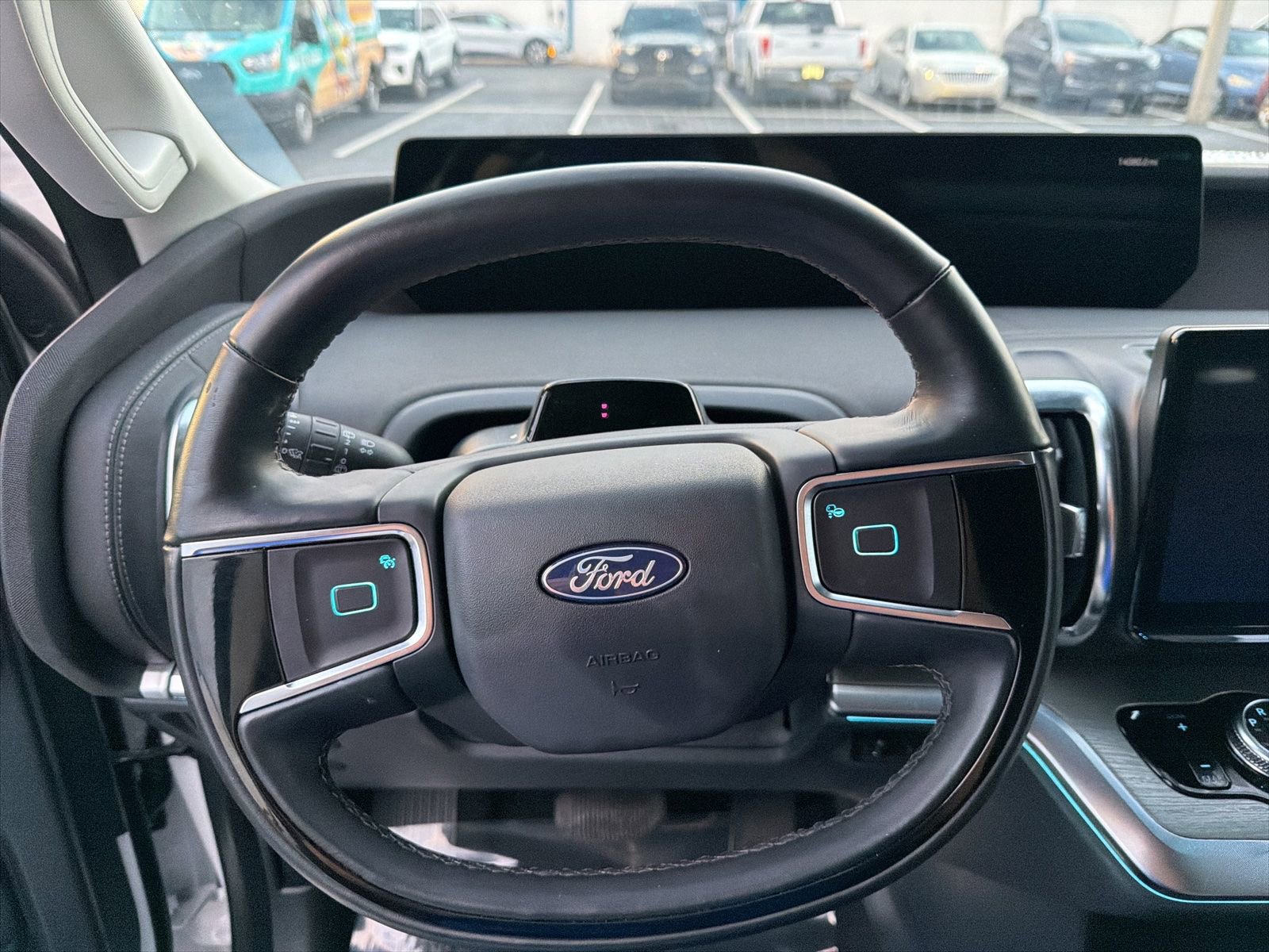 Certified 2025 Ford Expedition Platinum image 17