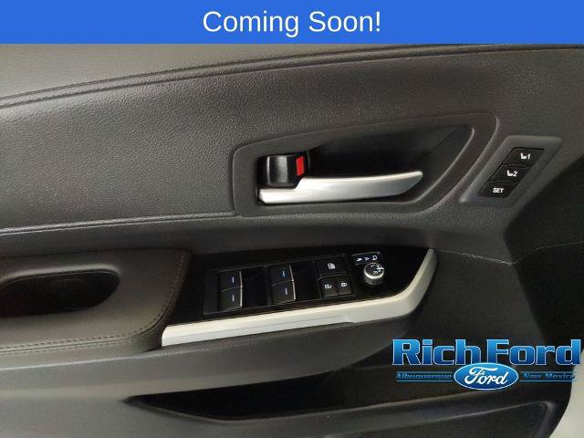 Used 2025 Toyota Sienna Limited AWD/4WD image 15