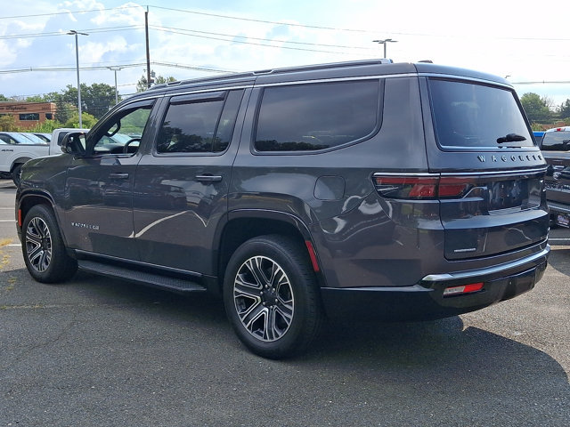 Used 2022 Jeep Wagoneer Series III w/ Flexible Seating Group AWD/4WD image 7