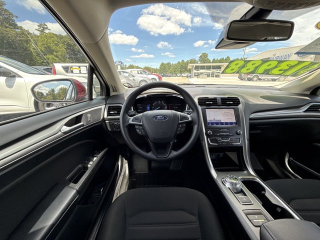 Certified 2020 Ford Fusion SE FWD image 13