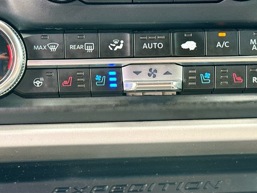 Certified 2023 Ford Expedition Max Limited RWD image 23