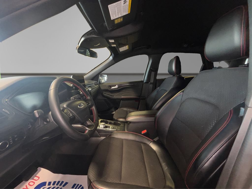 Certified 2025 Ford Escape ST-Line AWD/4WD image 9