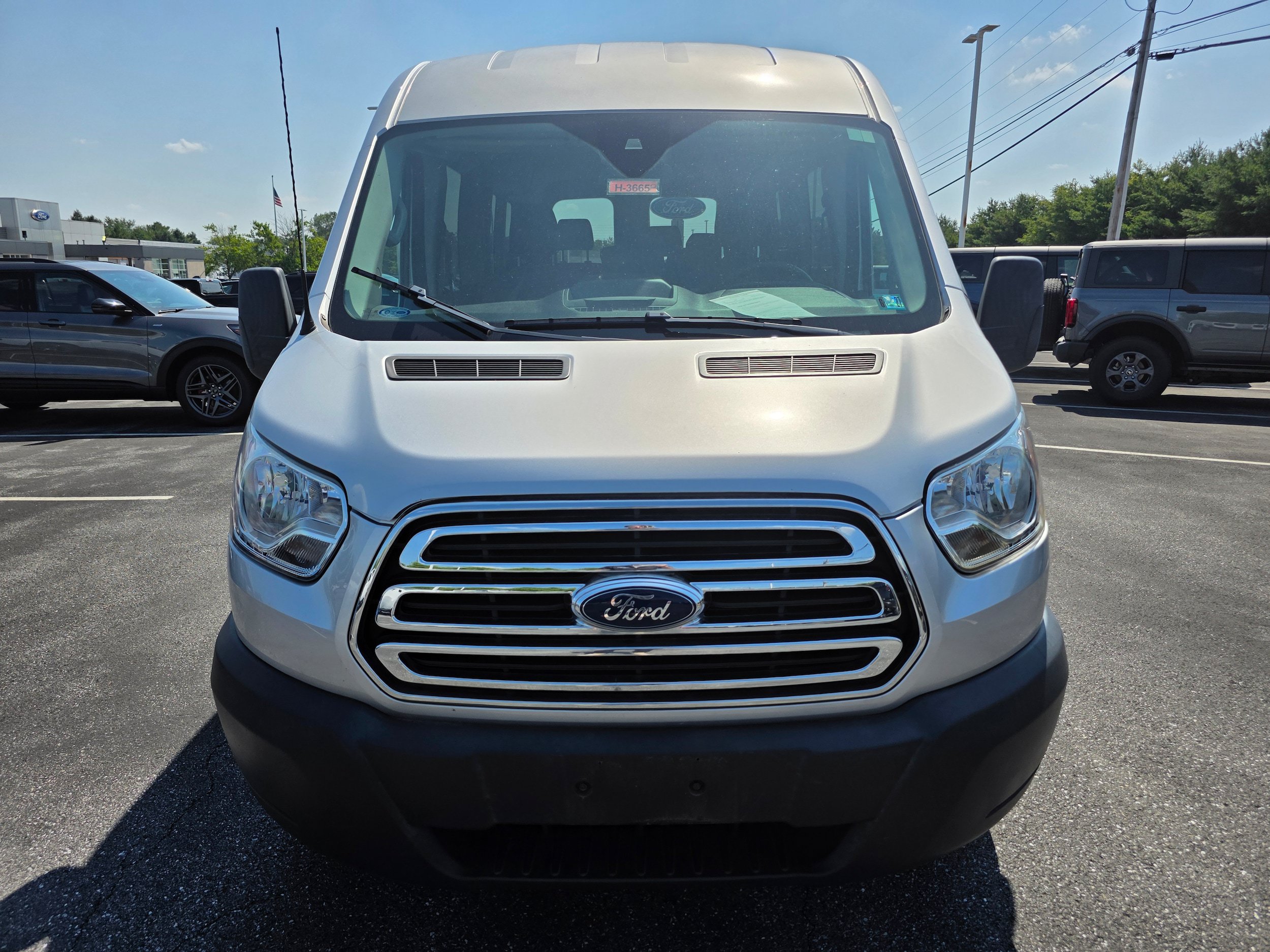 Certified 2019 Ford Transit 350 XLT RWD image 6