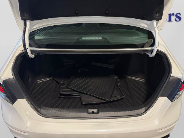 Used 2023 Honda Accord Sport image 4