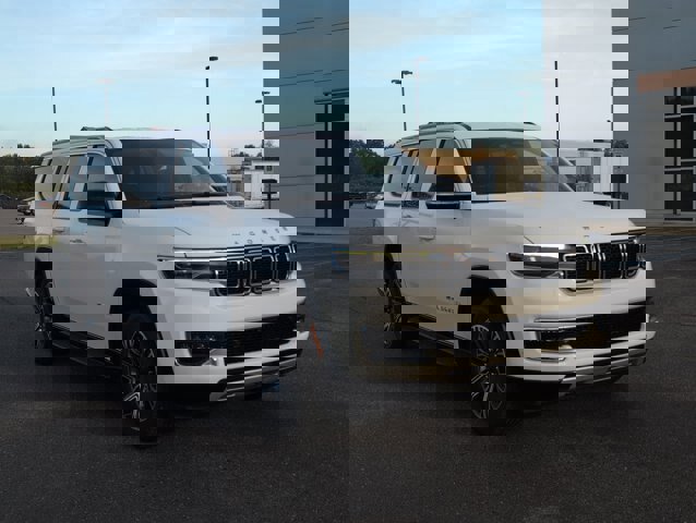 Used 2024 Jeep Wagoneer L Series II image 7