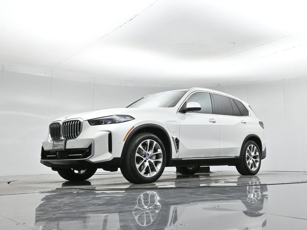 Used 2025 BMW X5 xDrive50e image 30