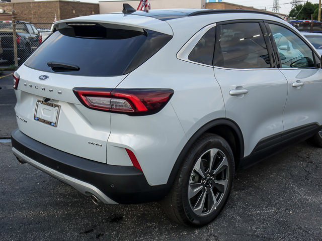 Certified 2025 Ford Escape Platinum AWD/4WD image 7