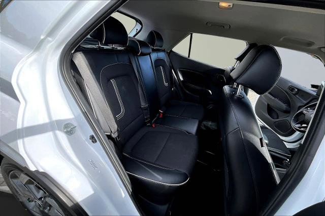 Used 2024 Hyundai Venue Limited image 29