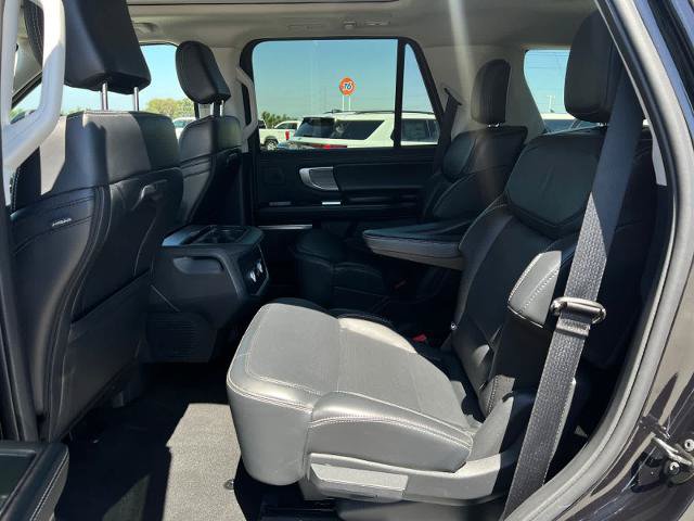 Certified 2025 Ford Expedition Platinum w/ Driver's Package AWD/4WD image 20