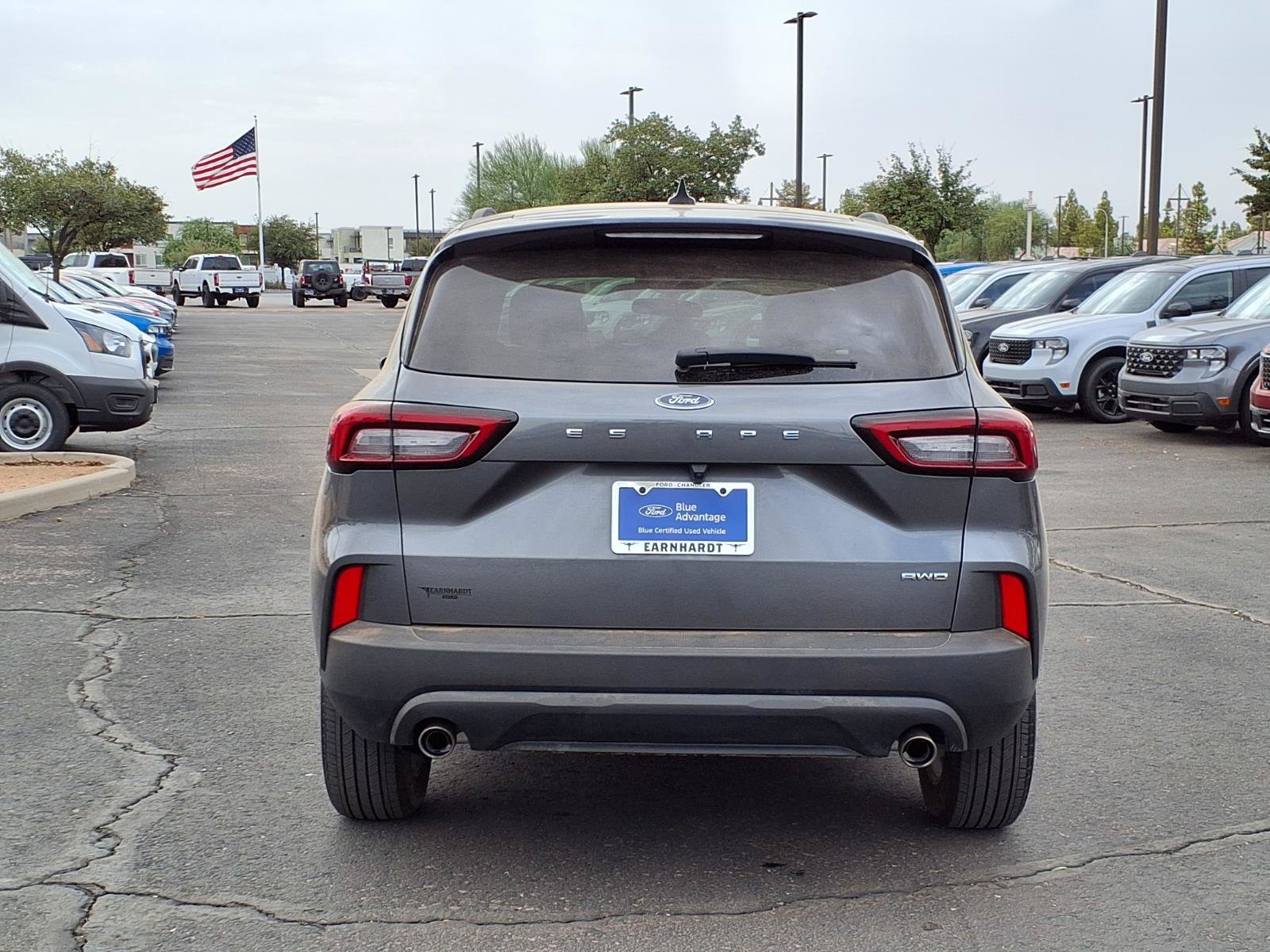 Certified 2025 Ford Escape ST-Line Select AWD/4WD image 5