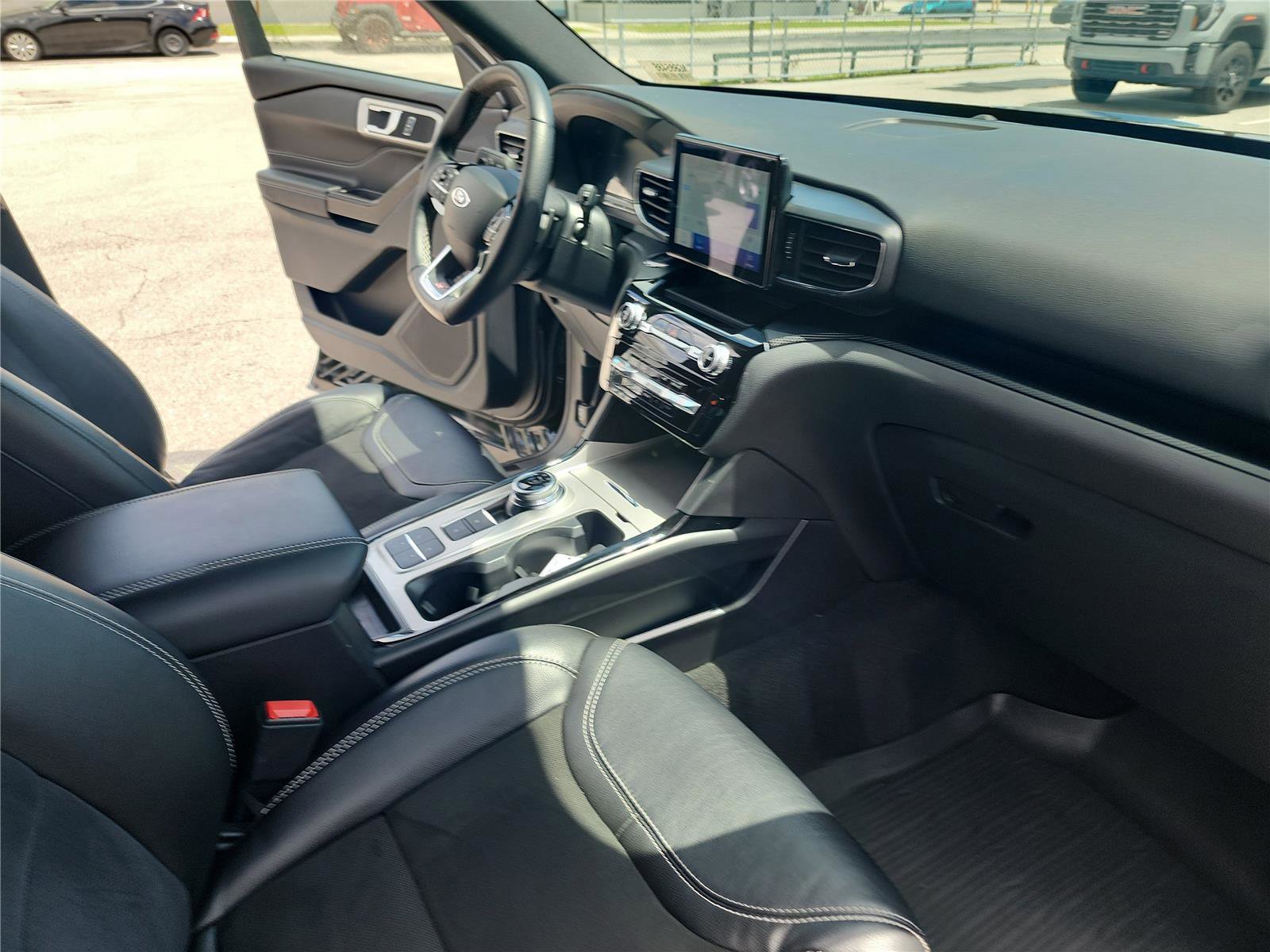 Certified 2022 Ford Explorer ST w/ ST Street Pack RWD image 29