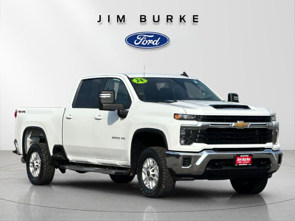 Used 2024 Chevrolet Silverado 2500 LT AWD/4WD image 7