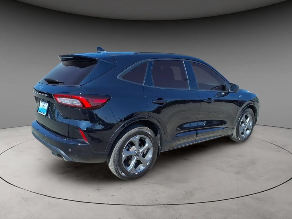 Certified 2023 Ford Escape ST-Line w/ Tech Pack #1 FWD image 9