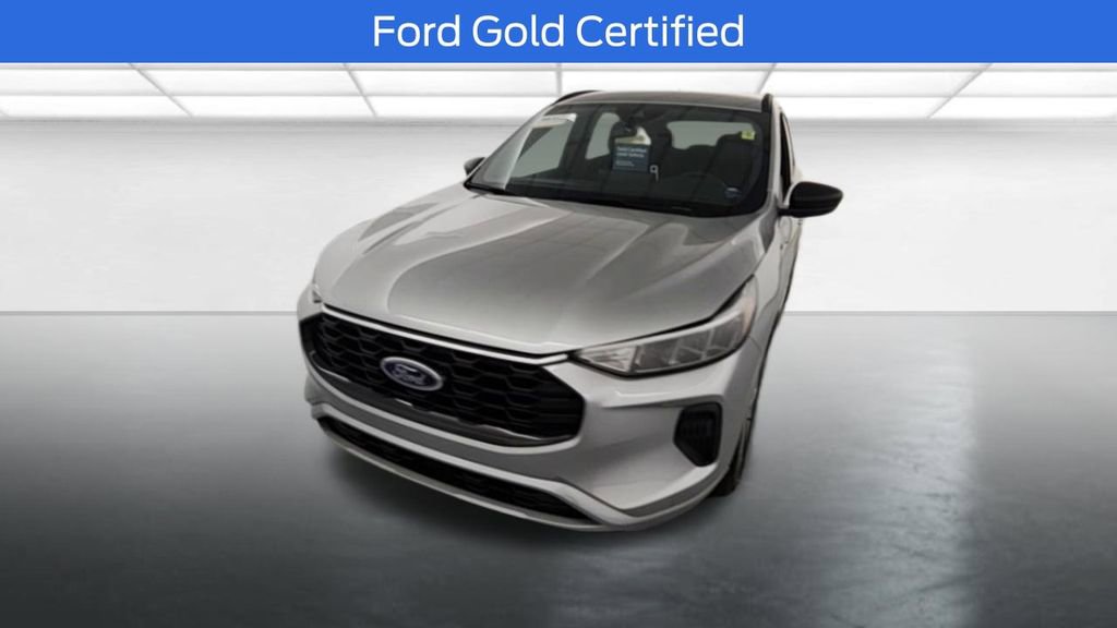 Certified 2024 Ford Escape ST-Line w/ Tech Pack #1 AWD/4WD image 2